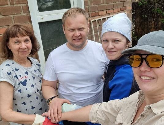 Добровольцы города Оренбурга продолжают помогать тем, кто пострадал от водной стихии