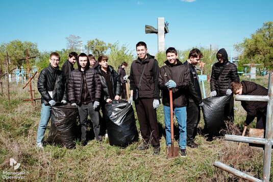 Более 100 оренбургских студентов приняли участие в патриотической акции «Помним! Чтим!»